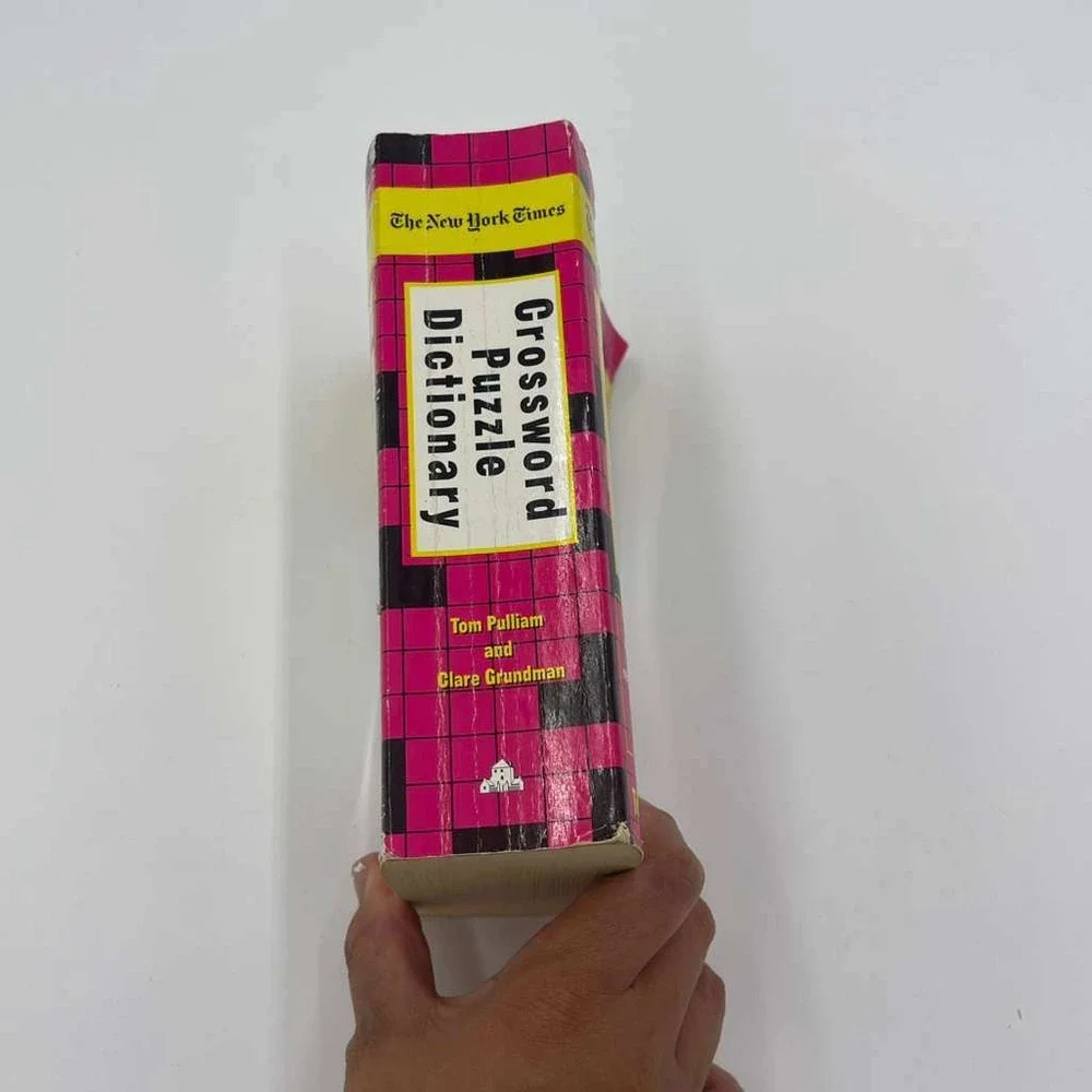 The New York Times Crossword Puzzle Dictionary Third Edition Vintage‎